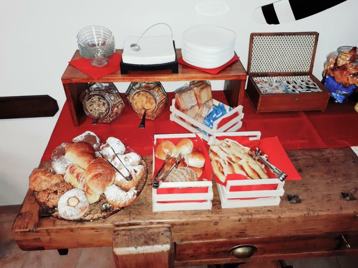 Bed & Breakfast 4U Parcheggio Interno Киавари Екстериор снимка